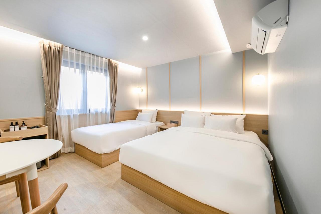 Hotel Yaja Gimhae Buitenkant foto