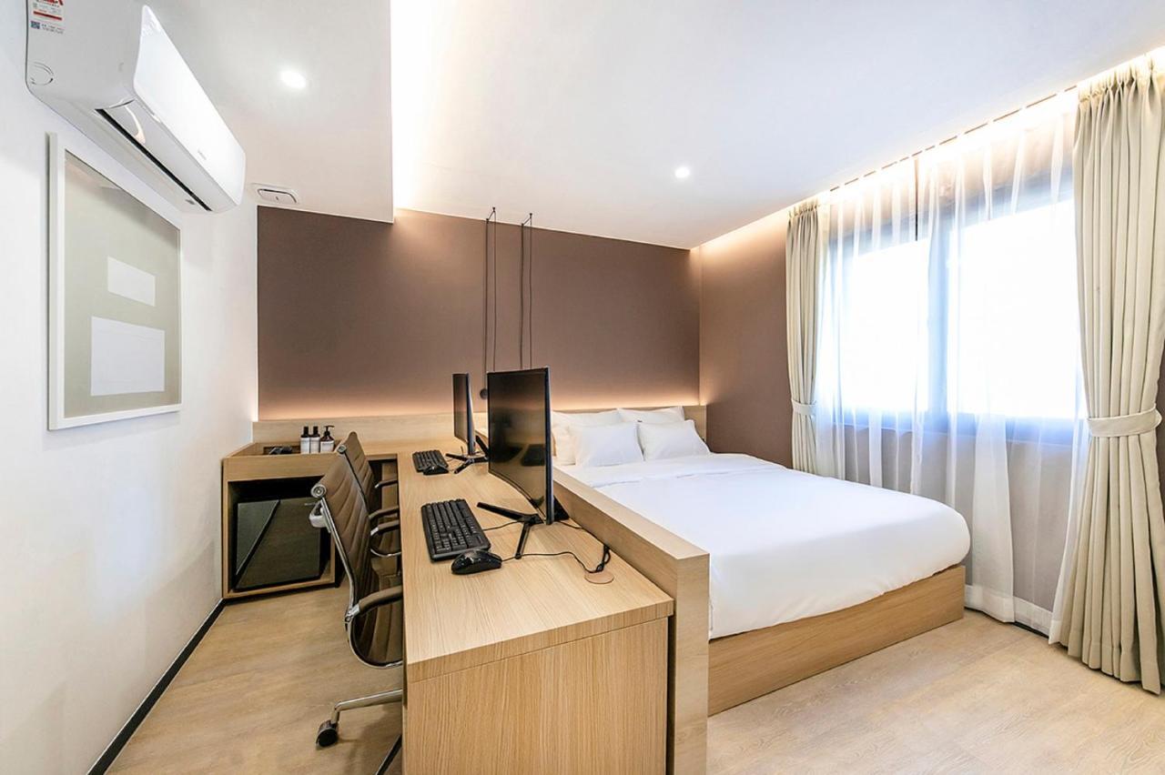Hotel Yaja Gimhae Buitenkant foto