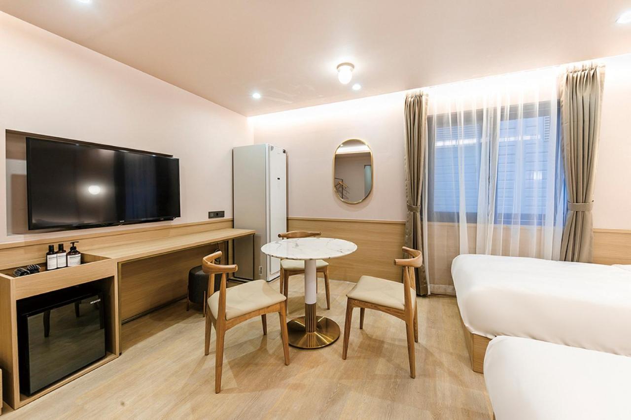 Hotel Yaja Gimhae Buitenkant foto