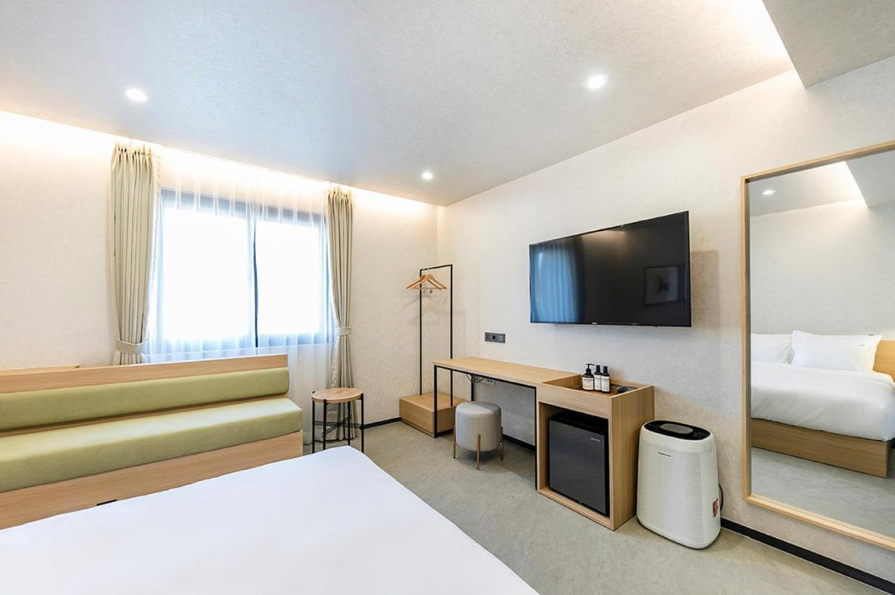 Hotel Yaja Gimhae Buitenkant foto