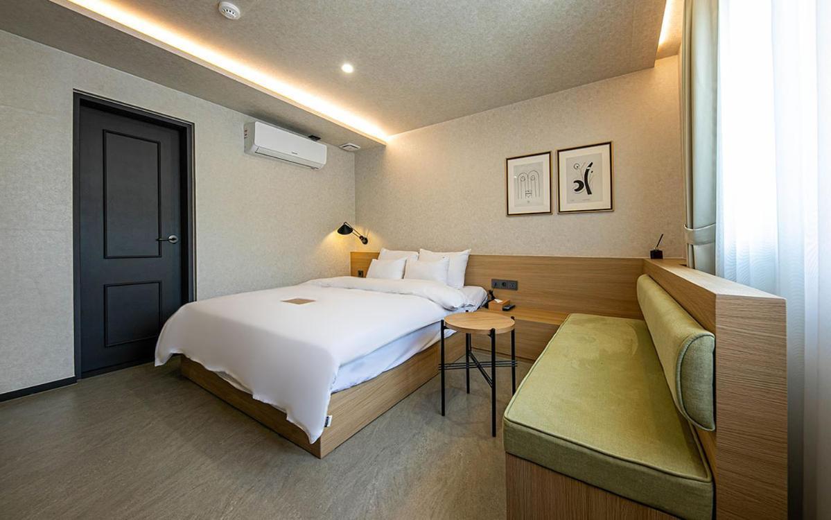 Hotel Yaja Gimhae Buitenkant foto